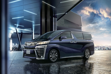 特別仕様車 Z“GOLDEN EYES”（7人乗り・2WD）［ベース車両はZ（7人乗り・2WD）］