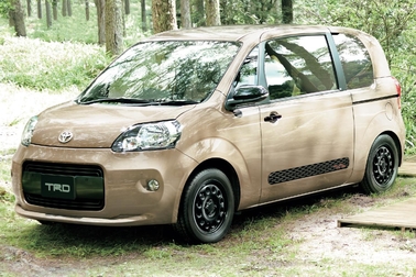 特別仕様車 F“GLAMPER”（4WD）［ベース車両はF（4WD）］