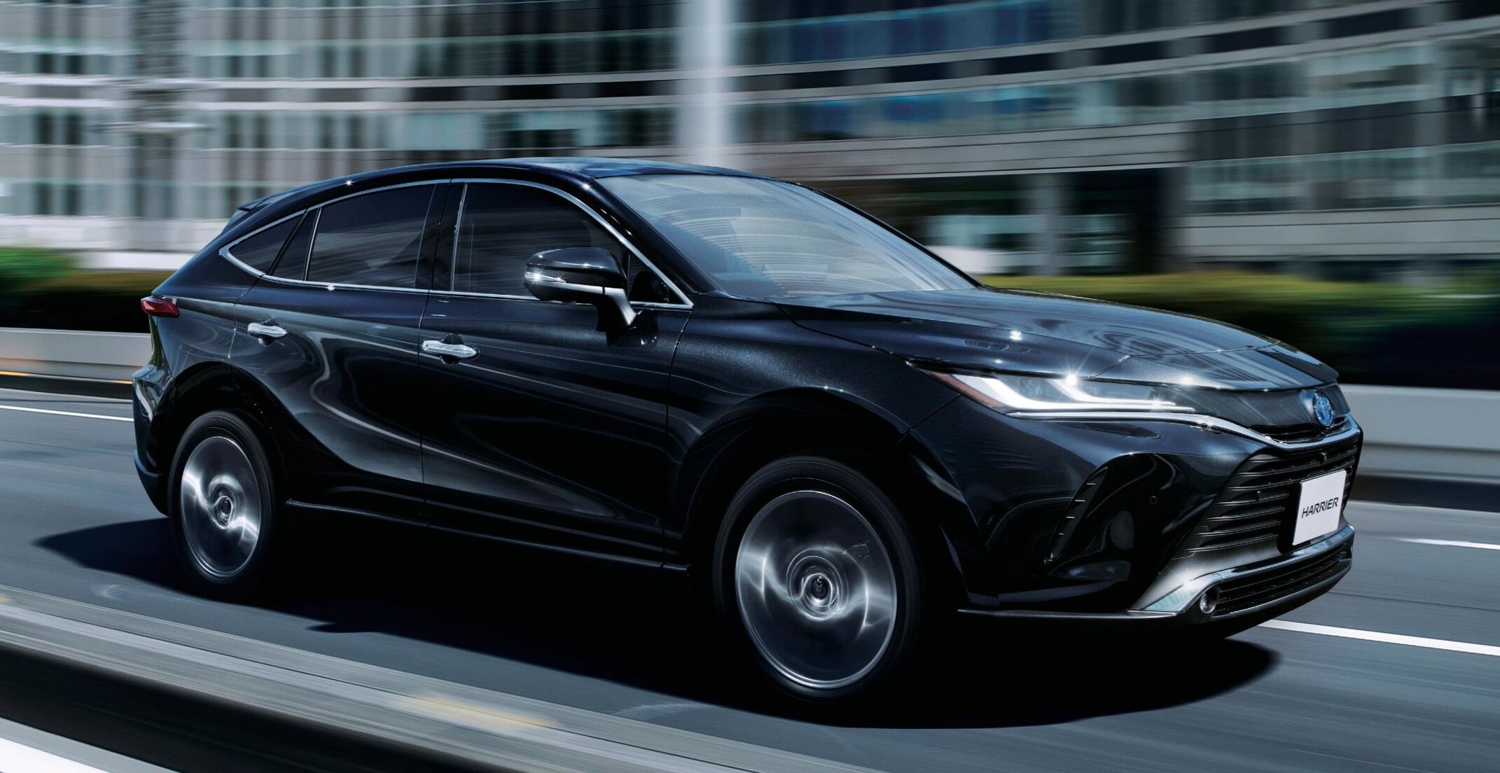 トヨタハリアーのグレード！特徴や装備、価格・サイズ・カラー・燃費を