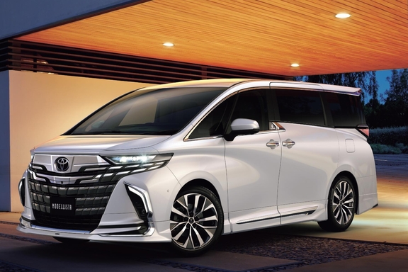 Executive Lounge（ハイブリッド・2WD）