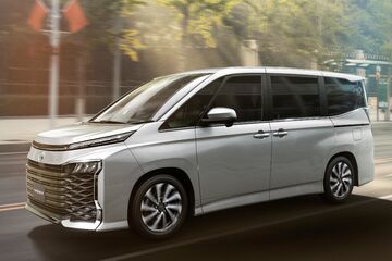 ヴォクシー HYBRID S-Z