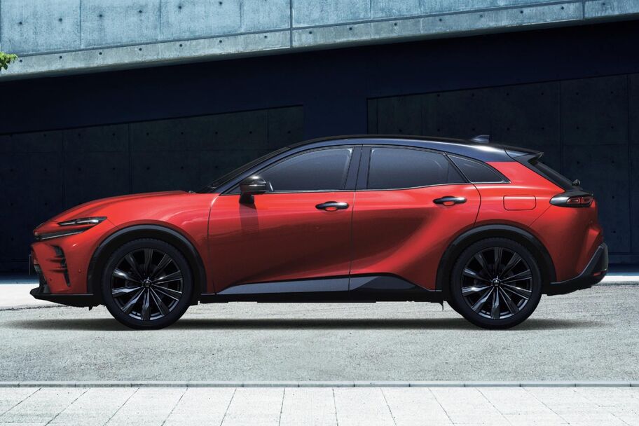 SPORT Z(2.5Lハイブリッド車)
