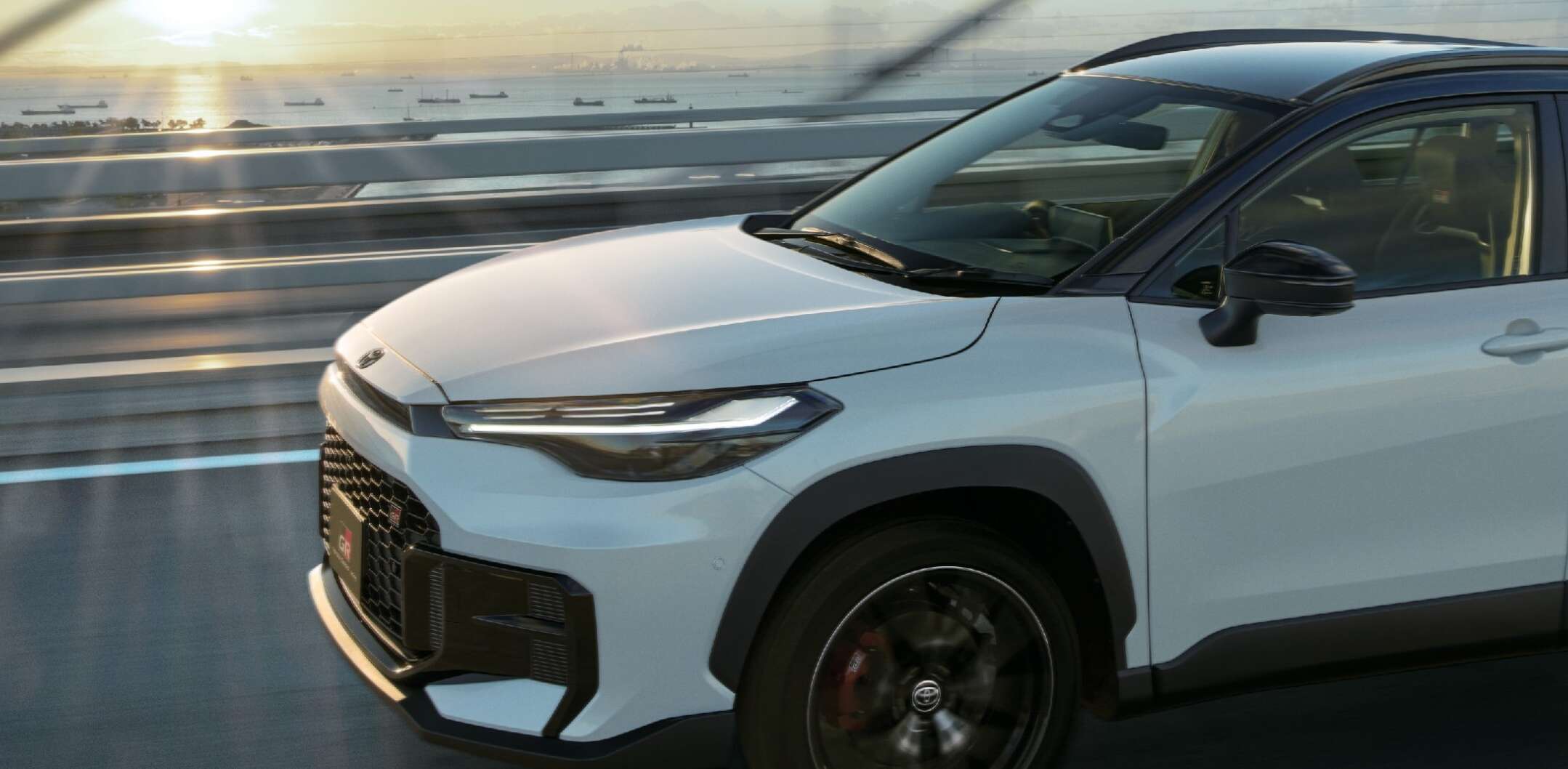 新型カローラクロスZグレード純正タイヤ 3