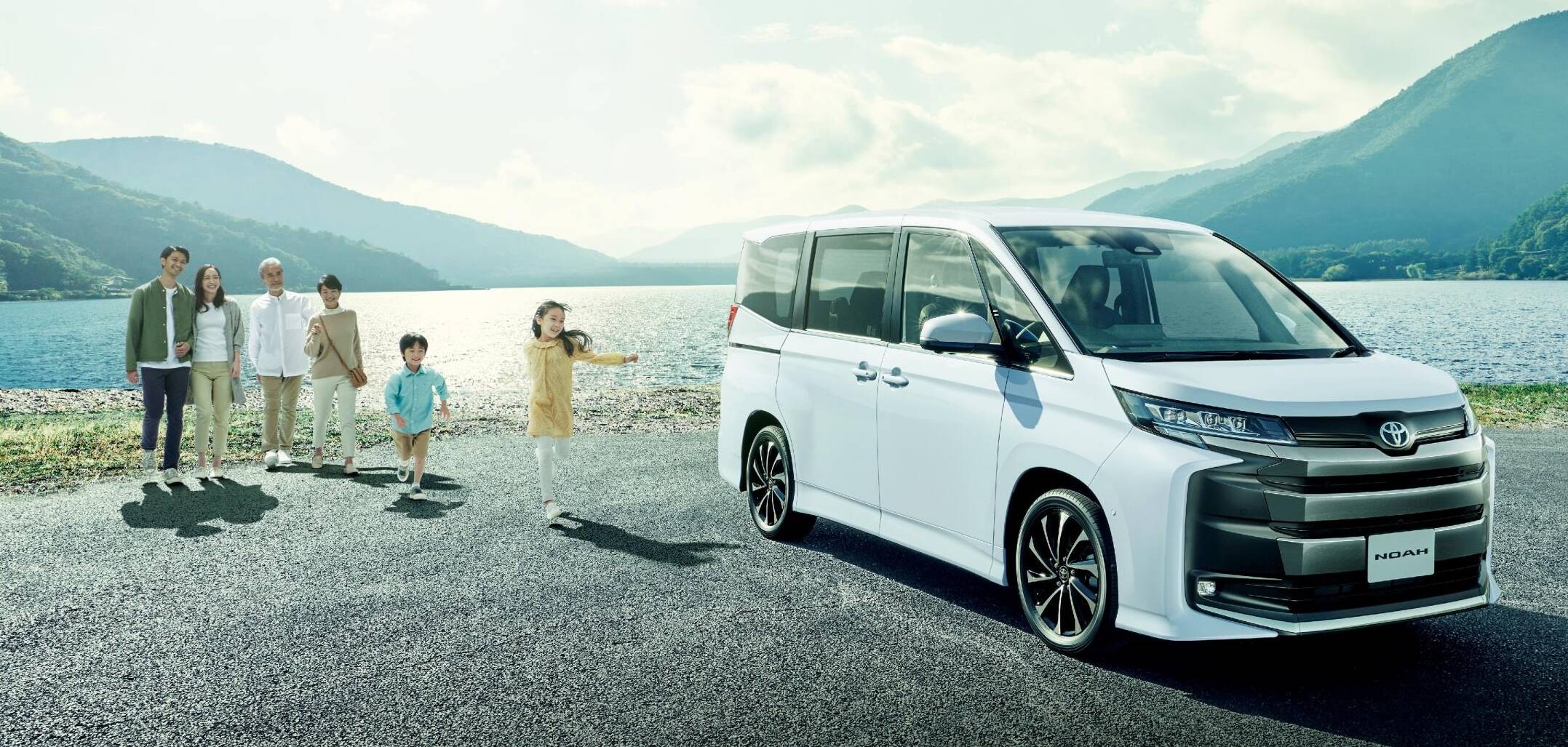 noÅ さま専用ページ トヨタ「ノア」グレード別の特徴！サイズ・価格・カラー、燃費も