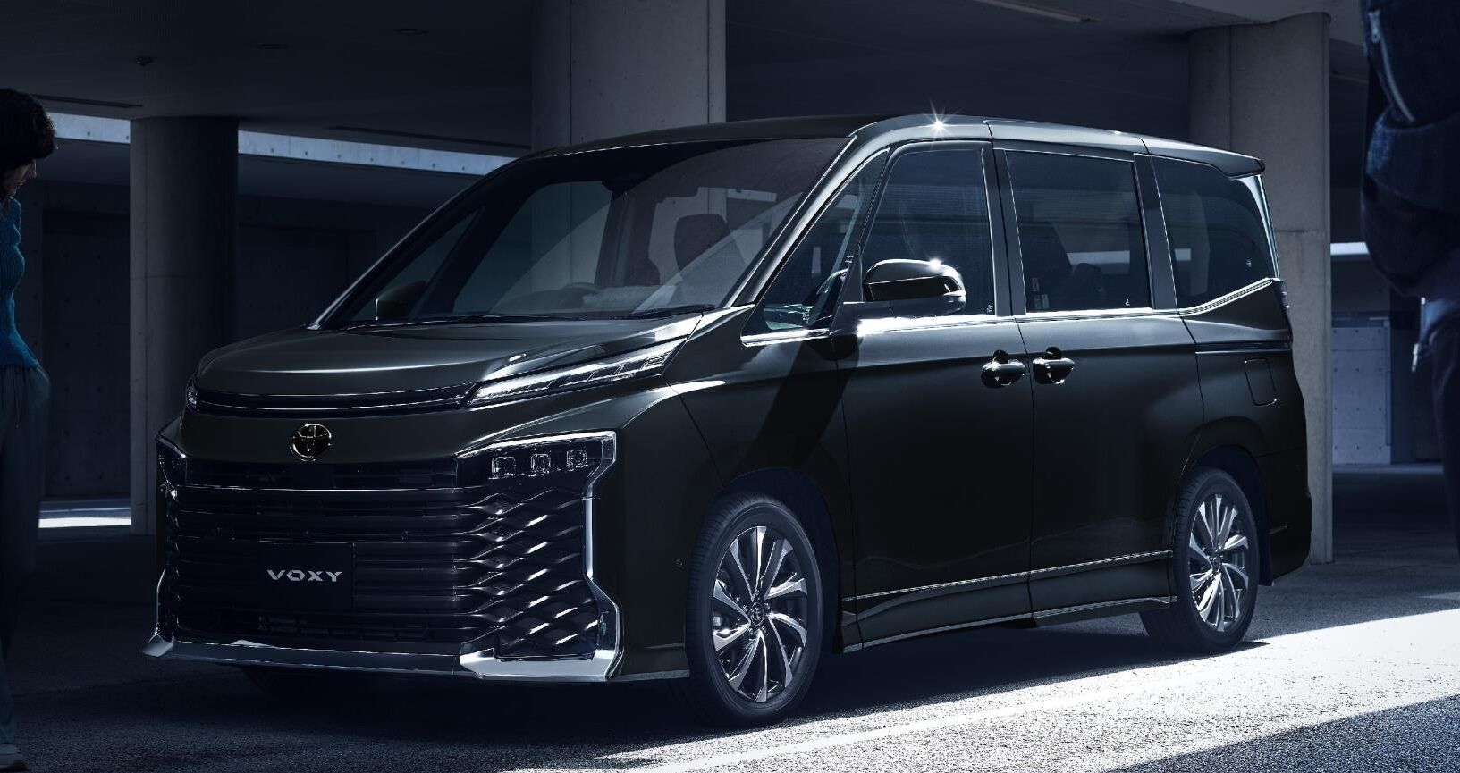 ボクシー　ハイブリッド 新型ノア＆ヴォクシーのハイブリッドが凄い！ 驚きの新システムとは