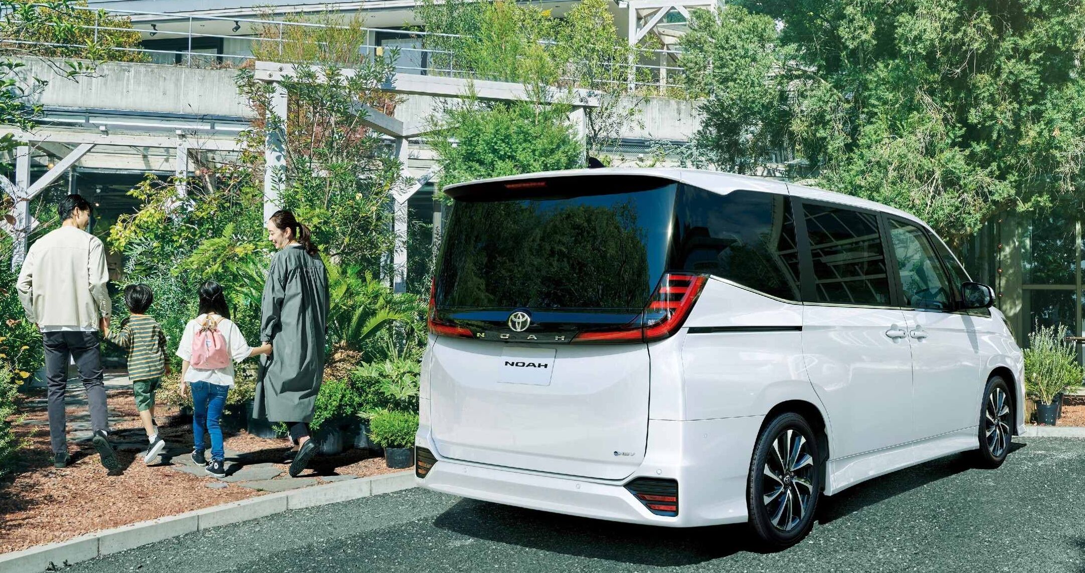 ノアの維持費はどのくらい？気になる税金・保険・車検・ガソリン代など